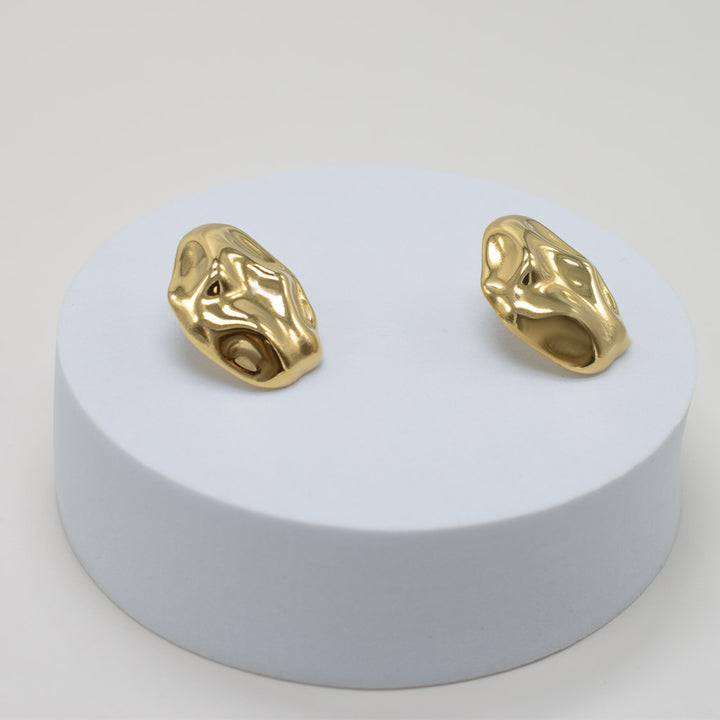 Alix Earle earrings 
Alix Earle jewelry