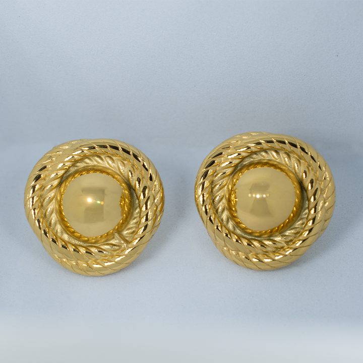 Alix Earle earrings 
Alix Earle jewelry