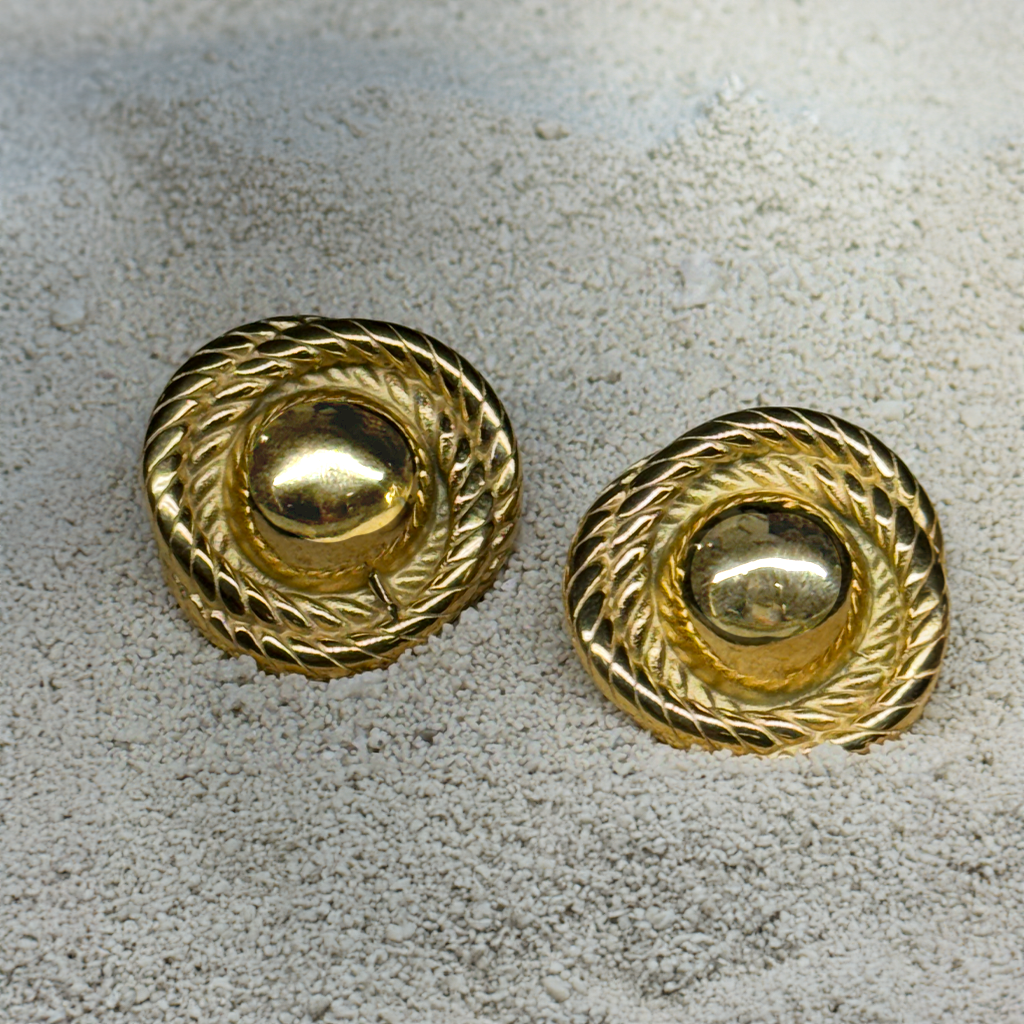 Alix Earle earrings 
Alix Earle jewelry