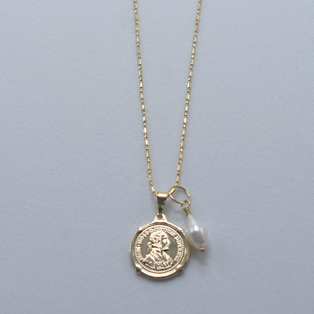 Sasha Pearl Necklace