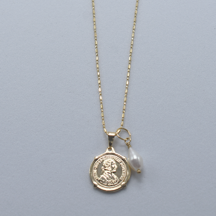 Sasha Pearl Necklace
