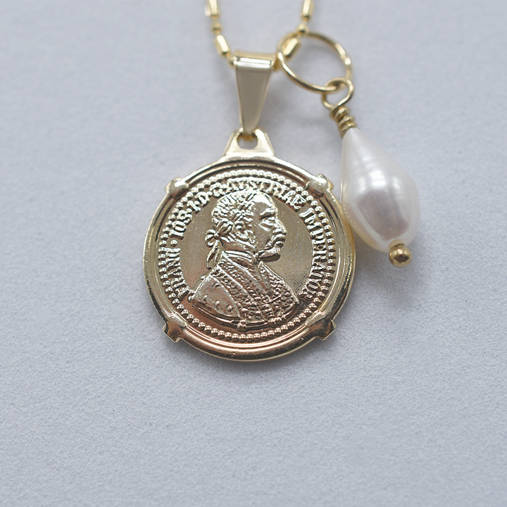Sasha Pearl Necklace