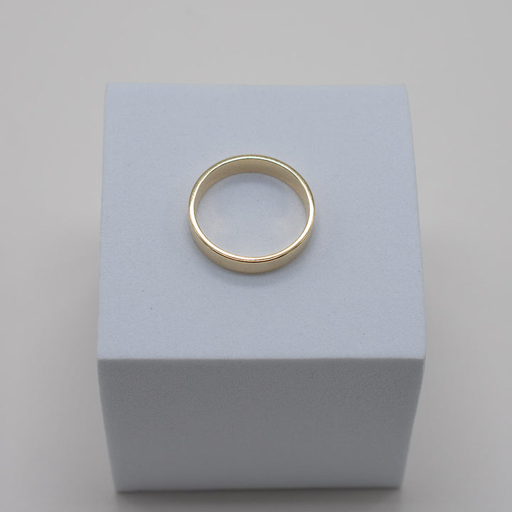 Simple Band Ring