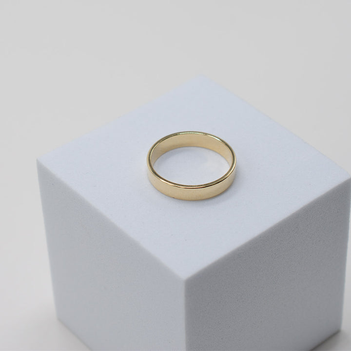 Simple Band Ring