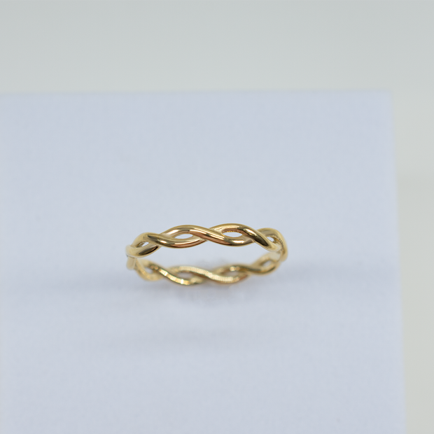 Twisted Elegance Ring
